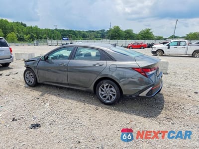 Drugie zdjęcie samochodu z przodu: 2024 HYUNDAI ELANTRA SEL VIN:KMHLM4DG4RU664755 - miniatura