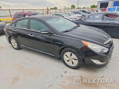 Czwarte zdjęcie samochodu z boku: 2015 HYUNDAI SONATA HYBRID BASE VIN:KMHEC4A4XFA134485 - miniatura