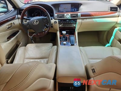 Zdjęcie 8 z 12 samochodu: 2013 LEXUS LS 460 VIN:JTHBL5EF4D5123480 - miniatura