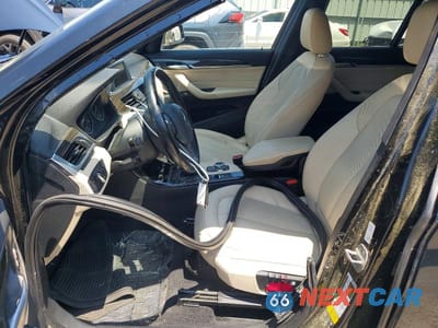 Zdjęcie 7 z 12 samochodu: 2016 BMW X1 XDRIVE28I VIN:WBXHT3Z37G4A50895 - miniatura