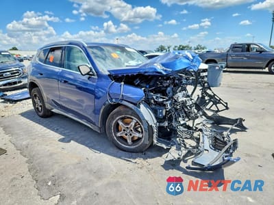 Czwarte zdjęcie samochodu z boku: 2023 BMW X1 XDRIVE28I VIN:WBX73EF06P5V94510 - miniatura