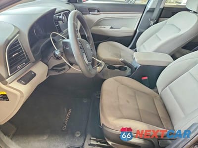 Zdjęcie 7 z 12 samochodu: 2017 HYUNDAI ELANTRA SE VIN:5NPD84LF8HH125019 - miniatura