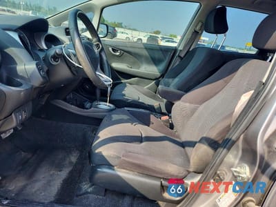 Zdjęcie 7 z 12 samochodu: 2010 HONDA FIT SPORT VIN:JHMGE8H63AS021923 - miniatura