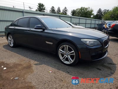 Czwarte zdjęcie samochodu z boku: 2013 BMW 740 LI VIN:WBAYE4C58DD136987 - miniatura