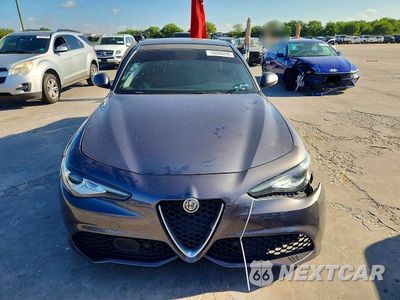 Piąte zdjęcie samochodu w środku: 2018 ALFA ROMEO GIULIA TI VIN:ZARFAECN2J7583259 - miniatura