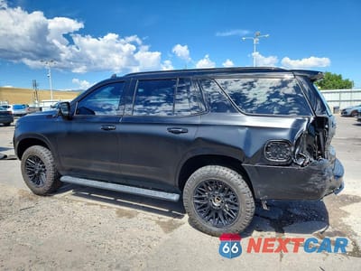 Drugie zdjęcie samochodu z przodu: 2023 CHEVROLET TAHOE K1500 Z71 VIN:1GNSKPKD7PR499257 - miniatura