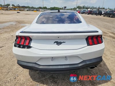 Zdjęcie 6 z 13 samochodu: 2024 FORD MUSTANG VIN:1FA6P8TH0R5134888 - miniatura