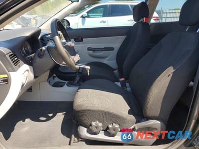 Zdjęcie 7 z 14 samochodu: 2008 HYUNDAI ACCENT GS VIN:KMHCM36C48U086031 - miniatura