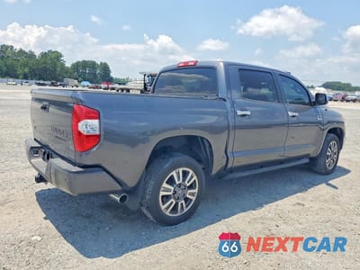 Trzecie zdjęcie samochodu z tyłu: 2018 TOYOTA TUNDRA 1794 EDITION VIN:5TFAY5F16JX717313 - miniatura