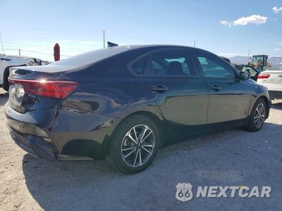 Trzecie zdjęcie samochodu z tyłu: 2023 KIA FORTE LXS VIN:3KPF24AD4PE567276 - miniatura