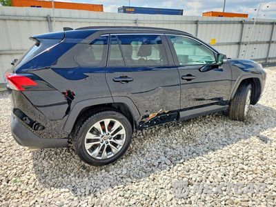 Trzecie zdjęcie samochodu z tyłu: 2022 TOYOTA RAV4 XLE PREMIUM VIN:2T3A1RFV6NC282030 - miniatura