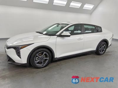 2025 KIA K4 LXS 3KPFT4DE1SE084919 - główne zdjęcie licytacji z USA - miniatura