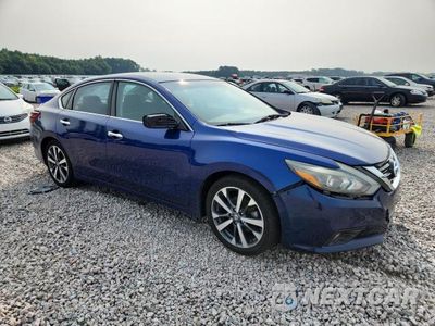 Czwarte zdjęcie samochodu z boku: 2017 NISSAN ALTIMA 2.5 SR VIN:1N4AL3AP4HC157846 - miniatura
