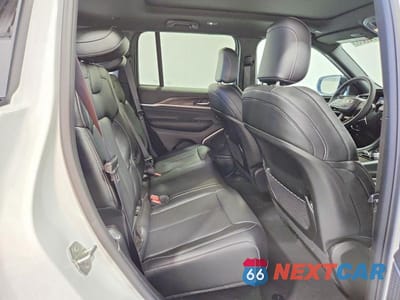 Zdjęcie 11 z 13 samochodu: 2026 JEEP GRAND CHEROKEE LIMITED VIN:1C4RJHBR4TC282872 - miniatura