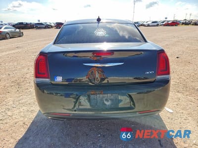 Zdjęcie 6 z 12 samochodu: 2019 CHRYSLER 300 TOURING VIN:2C3CCAAGXKH738767 - miniatura