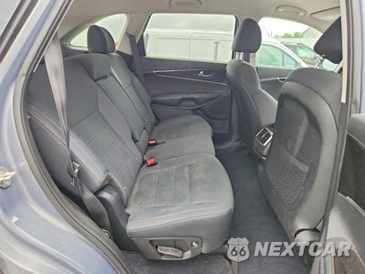 Zdjęcie 11 z 13 samochodu: 2020 KIA SORENTO L VIN:5XYPG4A38LG624251 - miniatura