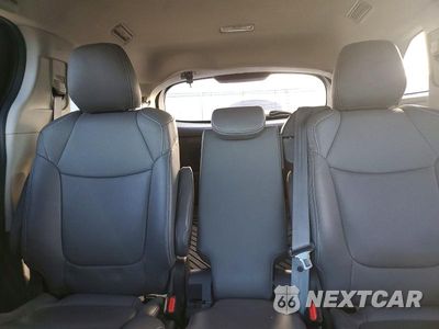 Zdjęcie 10 z 13 samochodu: 2022 TOYOTA SIENNA LE VIN:5TDKSKFC8NS042386 - miniatura