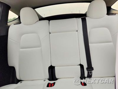 Zdjęcie 10 z 12 samochodu: 2024 TESLA MODEL Y VIN:7SAYGDEE5RF151671 - miniatura