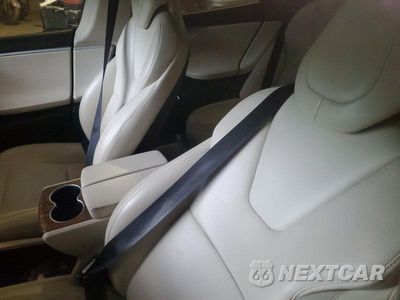 Zdjęcie 8 z 12 samochodu: 2017 TESLA MODEL S VIN:5YJSA1E26HF220049 - miniatura