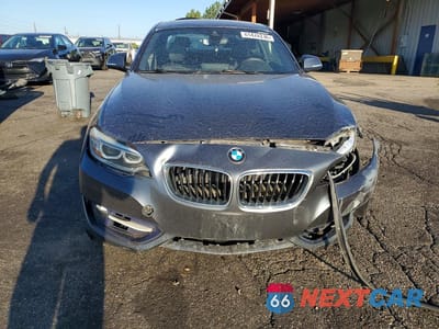 Piąte zdjęcie samochodu w środku: 2016 BMW 228 I SULEV VIN:WBA1F9C59GV545154 - miniatura