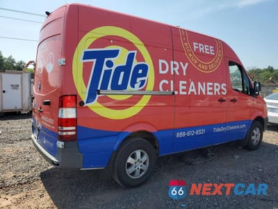 Trzecie zdjęcie samochodu z tyłu: 2015 MERCEDES-BENZ SPRINTER 2500 DELIVERY VAN VIN:WD3PE7DC5F5973510 - miniatura