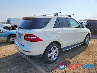Trzecie zdjęcie samochodu z tyłu: 2013 MERCEDES-BENZ ML 350 4MATIC VIN:4JGDA5HB8DA159684 - miniatura
