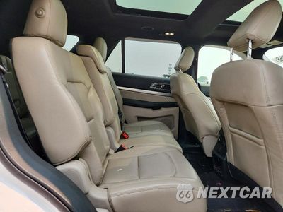 Zdjęcie 11 z 13 samochodu: 2019 FORD EXPLORER XLT VIN:1FM5K8D86KGA99671 - miniatura