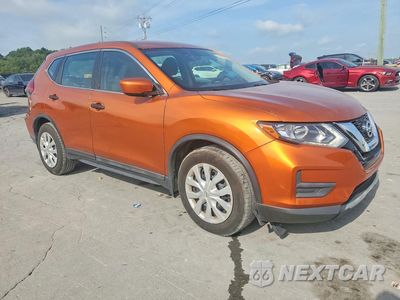 Czwarte zdjęcie samochodu z boku: 2017 NISSAN ROGUE S VIN:5N1AT2MT0HC813548 - miniatura