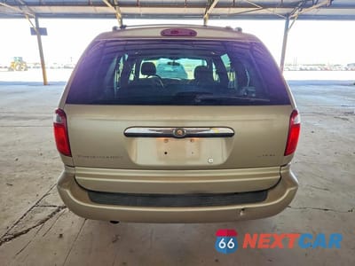 Zdjęcie 6 z 13 samochodu: 2005 CHRYSLER TOWN & COUNTRY TOURING VIN:2C4GP54L15R524654 - miniatura