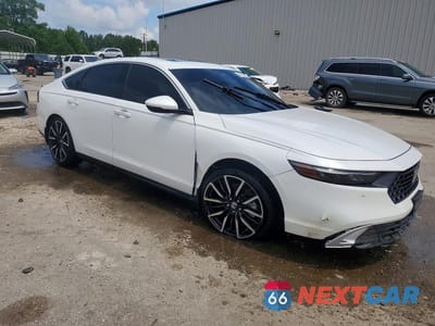 Czwarte zdjęcie samochodu z boku: 2025 HONDA ACCORD TOURING HYBRID VIN:1HGCY2F8XSA044181 - miniatura