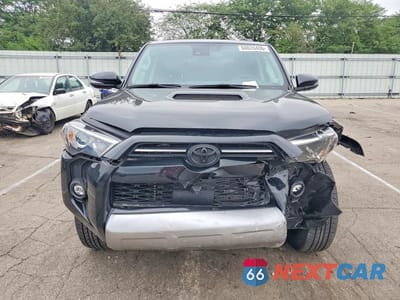 Piąte zdjęcie samochodu w środku: 2024 TOYOTA 4RUNNER TRD OFF-ROAD PREMIUM VIN:JTERU5JRXR6297273 - miniatura