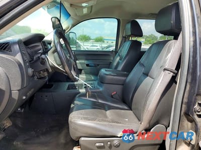 Zdjęcie 7 z 12 samochodu: 2010 CHEVROLET SILVERADO K2500 HEAVY DUTY LT VIN:1GC4KXB62AF120239 - miniatura