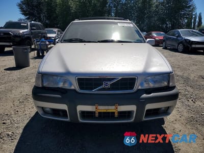 Piąte zdjęcie samochodu w środku: 2000 VOLVO V70 XC VIN:YV1LZ56D0Y2729037 - miniatura