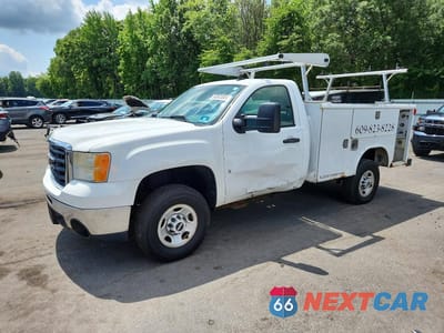 2009 GMC SIERRA C2500 HEAVY DUTY 1GDHC44K09E105503 - główne zdjęcie licytacji z USA - miniatura