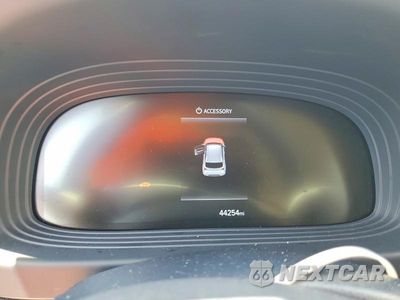 Zdjęcie 9 z 14 samochodu: 2024 HYUNDAI VENUE LIMITED VIN:KMHRC8A38RU339905 - miniatura