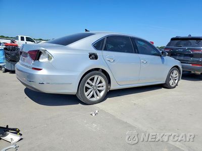 Trzecie zdjęcie samochodu z tyłu: 2017 VOLKSWAGEN PASSAT SE VIN:1VWGT7A33HC041026 - miniatura