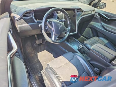 Zdjęcie 8 z 12 samochodu: 2017 TESLA MODEL X VIN:5YJXCBE26HF049096 - miniatura