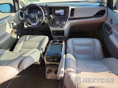 Zdjęcie 8 z 13 samochodu: 2018 TOYOTA SIENNA XLE PREMIUM 8-PASSENGER VIN:5TDYZ3DC5JS914578 - miniatura