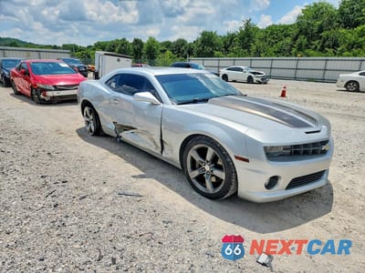 Czwarte zdjęcie samochodu z boku: 2011 CHEVROLET CAMARO 2SS VIN:2G1FT1EW1B9102834 - miniatura