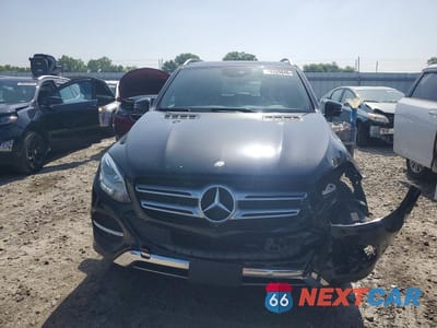 Piąte zdjęcie samochodu w środku: 2017 MERCEDES-BENZ GLE 350 VIN:4JGDA5JB8HA837916 - miniatura