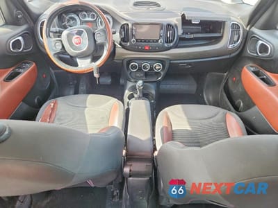 Zdjęcie 8 z 12 samochodu: 2014 FIAT 500L VIN:ZFBCFADH8EZ012999 - miniatura
