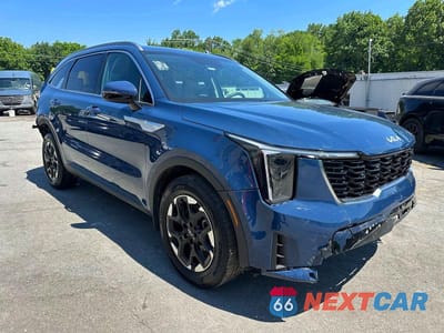 Czwarte zdjęcie samochodu z boku: 2025 KIA SORENTO S VIN:5XYRL4JC8SG344980 - miniatura