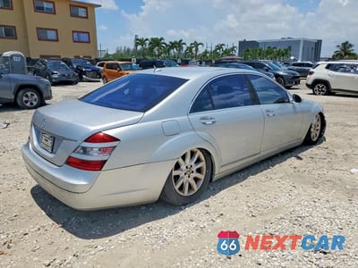 Trzecie zdjęcie samochodu z tyłu: 2007 MERCEDES-BENZ S 550 VIN:WDDNG71X27A107972 - miniatura