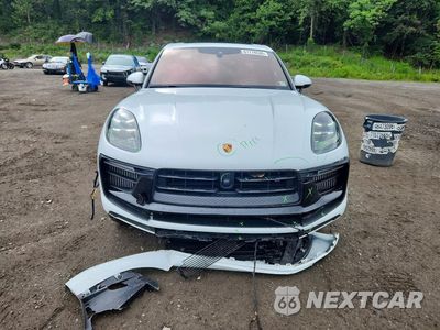 Piąte zdjęcie samochodu w środku: 2025 PORSCHE MACAN GTS VIN:WP1AF2A50SLB51669 - miniatura