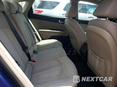 Zdjęcie 10 z 12 samochodu: 2016 KIA OPTIMA LX VIN:5XXGT4L3XGG083948 - miniatura