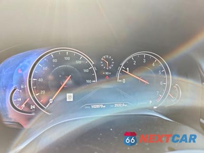 Zdjęcie 9 z 12 samochodu: 2018 BMW 750 I VIN:WBA7F0C52JGM23883 - miniatura