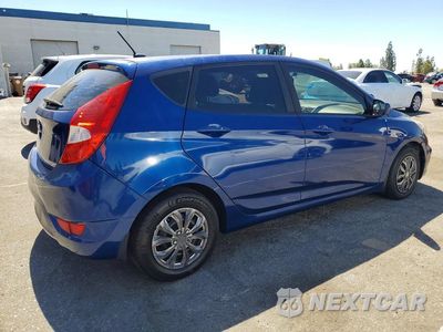 Trzecie zdjęcie samochodu z tyłu: 2016 HYUNDAI ACCENT VIN:KMHCT5AEXGU289740 - miniatura