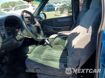 Zdjęcie 7 z 12 samochodu: 2000 CHEVROLET S TRUCK S10 VIN:1GCCS195XY8278414 - miniatura