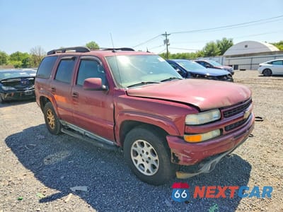 Czwarte zdjęcie samochodu z boku: 2005 CHEVROLET TAHOE K1500 VIN:1GNEK13T25R191071 - miniatura