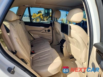Zdjęcie 11 z 14 samochodu: 2015 BMW X5 XDRIVE35I VIN:5UXKR0C59F0K56893 - miniatura